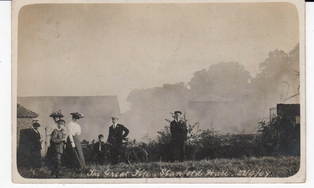 Sightseers at the fire at Stanford Hall, Stanford Rivers 1907